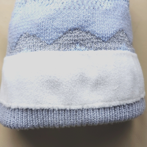 Vera Bradley Cosy Hat in Winter Chevron - Picture 8 of 8